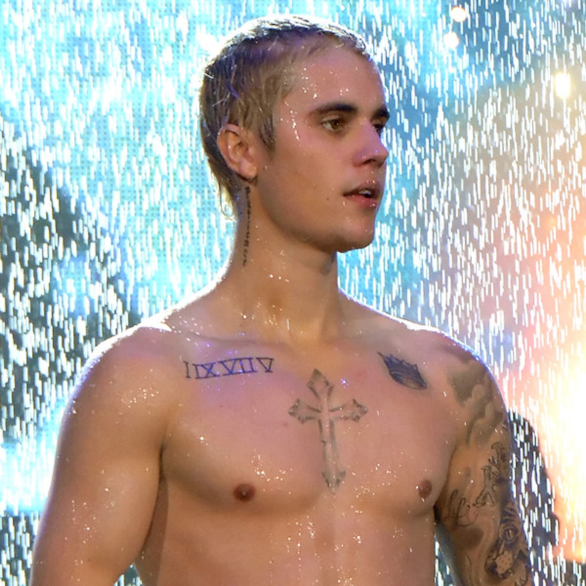 Oh Look, Justin Bieber is Naked on Vacation Again - Justin Bieber Nude in  Hawaii